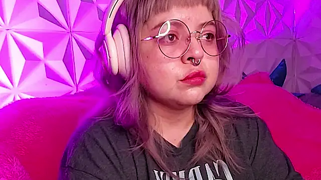 Satyn doll online show from 11.07.25