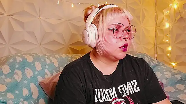 Satyn doll online show from 06.14.26