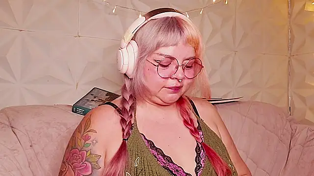 Satyn doll online show from 08.01.26
