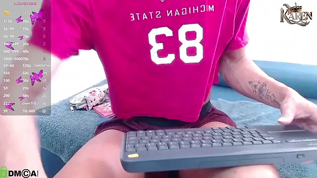 karen sofia  online show from 11.09.25