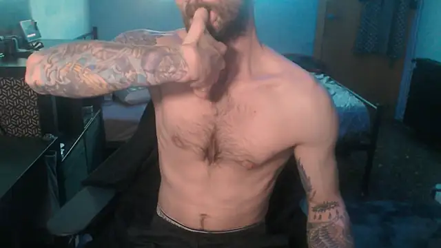 SexxxyLouis online show from 02.13.25