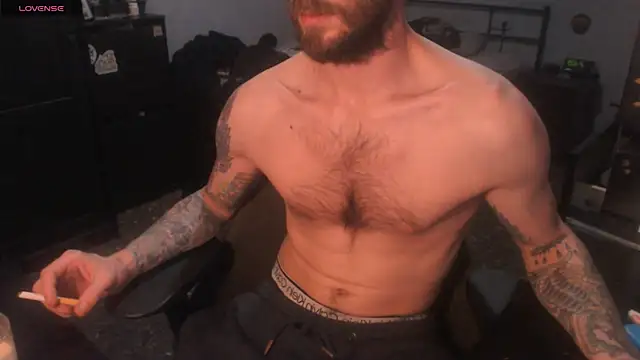 SexxxyLouis online show from 11.28.25