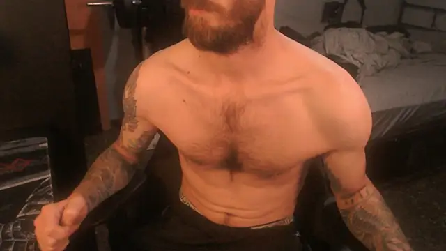 SexxxyLouis online show from 05.06.26