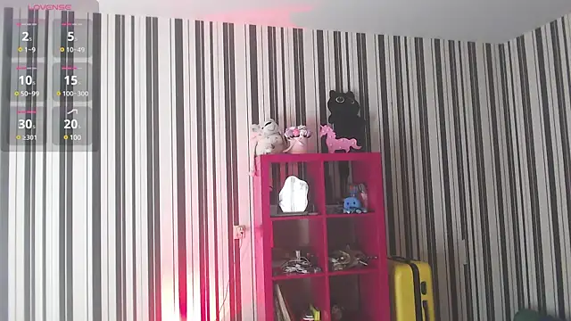  Hanna Moon  online show from 12.26.24