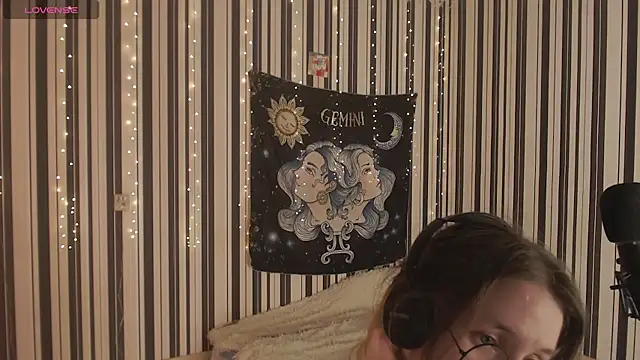  Hanna Moon  online show from 10.07.25