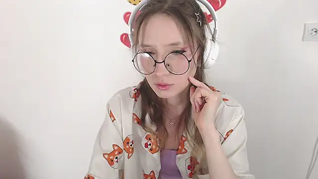  Hanna Moon  online show from 04.22.26