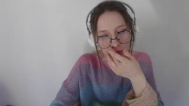  Hanna Moon  online show from 04.23.26