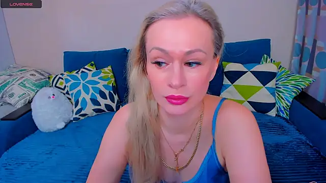 EllenMoore online show from 11.11.25