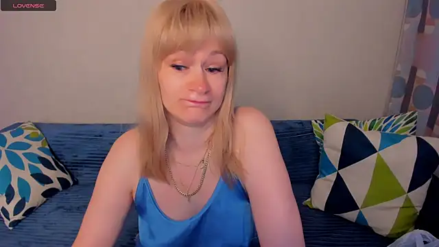 EllenMoore online show from 07.10.26