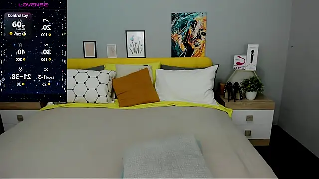 BabeLessi online show from 01.10.25