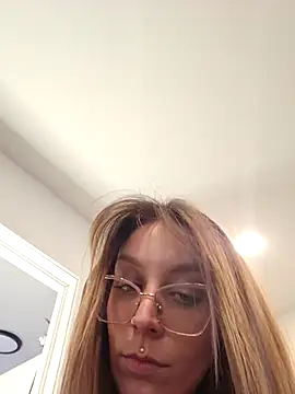 LilyOrion online show from 02.11.26