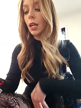 LilyOrion online show from 02.12.26