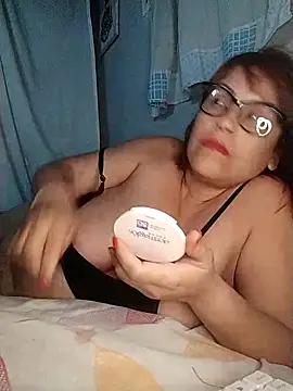 Snapshot of AyantiPonz79 chatting on 03.12.25 AyantiPonz79 online show from 03.12.25