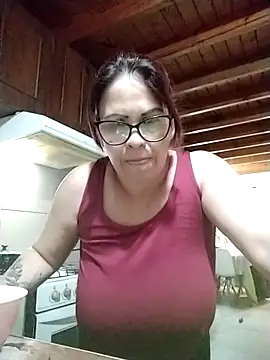 Snapshot of AyantiPonz79 chatting on 10.29.25 AyantiPonz79 online show from 10.29.25