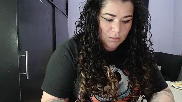 Snapshot of ANGELIQUE_KLANE chatting on 01.31.25 ANGELIQUE KLANE online show from 01.31.25