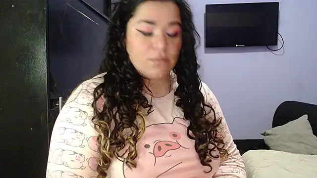 Snapshot of ANGELIQUE_KLANE chatting on 02.02.25 ANGELIQUE KLANE online show from 02.02.25