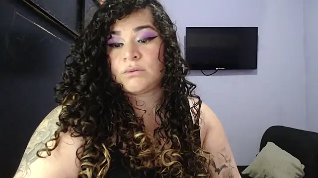 Snapshot of ANGELIQUE_KLANE chatting on 02.04.25 ANGELIQUE KLANE online show from 02.04.25