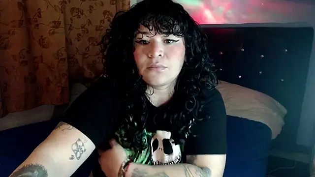 Snapshot of ANGELIQUE_KLANE chatting on 09.26.25 ANGELIQUE KLANE online show from 09.26.25