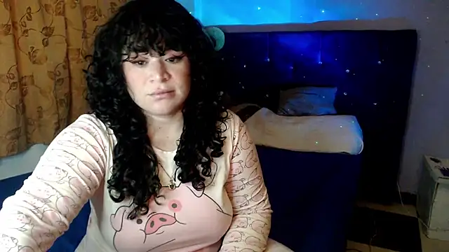 Snapshot of ANGELIQUE_KLANE chatting on 10.01.25 ANGELIQUE KLANE online show from 10.01.25