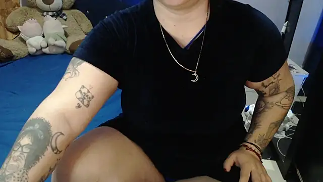 Snapshot of ANGELIQUE_KLANE chatting on 12.02.25 ANGELIQUE KLANE online show from 12.02.25