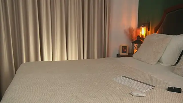 Snapshot of AlyonaX chatting on 12.03.25 AlyonaX online show from 12.03.25