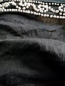 Snapshot of MumbaiMaskGirl chatting on 12.22.24 MumbaiMaskGirl online show from 12.22.24