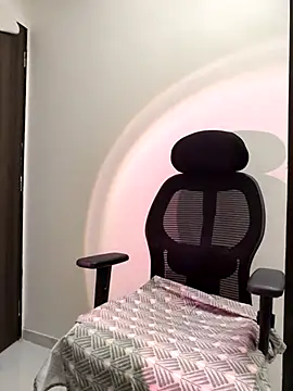 Snapshot of MumbaiMaskGirl chatting on 09.29.25 MumbaiMaskGirl online show from 09.29.25