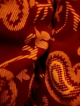 Snapshot of MumbaiMaskGirl chatting on 11.01.25 MumbaiMaskGirl online show from 11.01.25