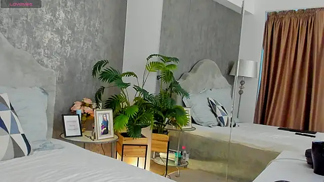 LisaCroft online show from 02.24.26