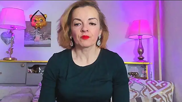 Snapshot of KateConner chatting on 03.22.25 KateConner online show from 03.22.25