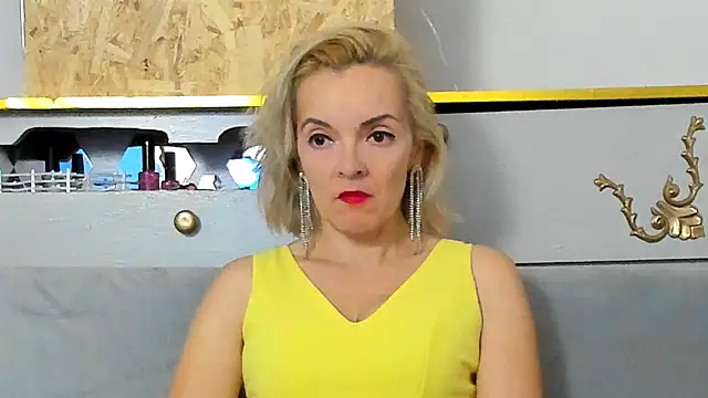 Snapshot of KateConner chatting on 11.09.25 KateConner online show from 11.09.25