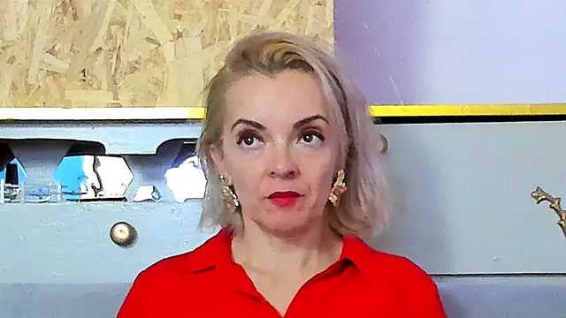 Snapshot of KateConner chatting on 11.14.25 KateConner online show from 11.14.25