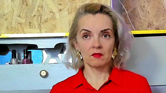 Snapshot of KateConner chatting on 11.26.25 KateConner online show from 11.26.25