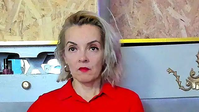 Snapshot of KateConner chatting on 11.27.25 KateConner online show from 11.27.25