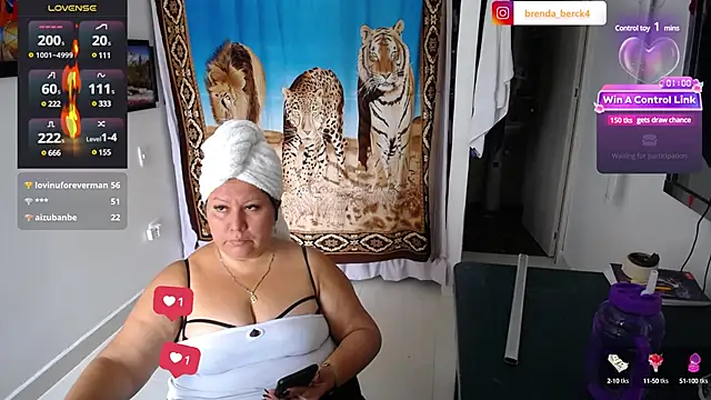 Brenda Berck  online show from 03.05.25