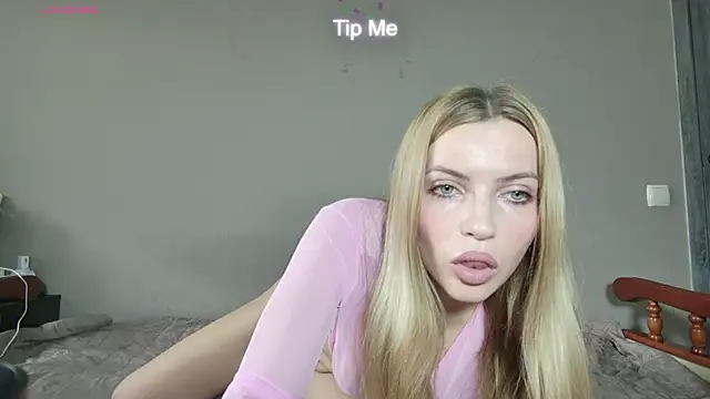 JuiliOnesunray online show from 11.15.25