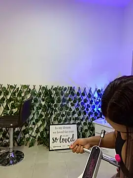 Fancyxlove online show from 03.05.25