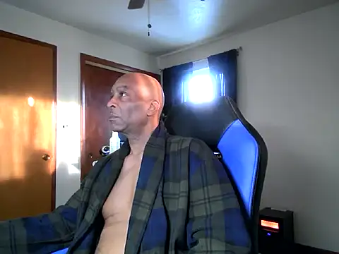 longdick4you8686 online show from 03.10.25