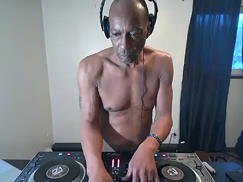 longdick4you8686 online show from 03.16.25