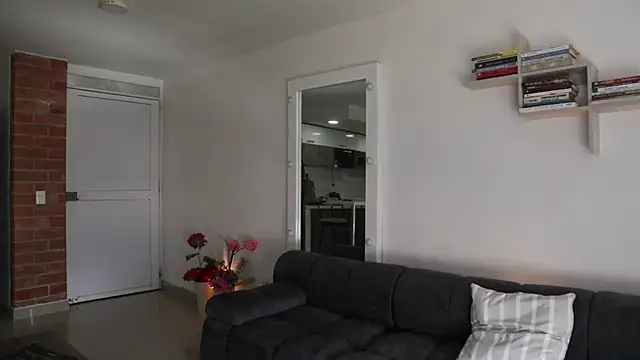  Vahos  online show from 11.04.25