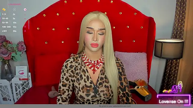 Snapshot of TranSEXUALDIVA chatting on 09.21.25 TranSEXUALDIVA online show from 09.21.25