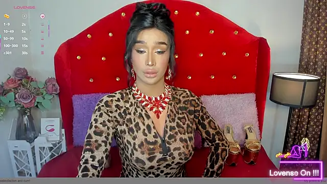 Snapshot of TranSEXUALDIVA chatting on 09.22.25 TranSEXUALDIVA online show from 09.22.25