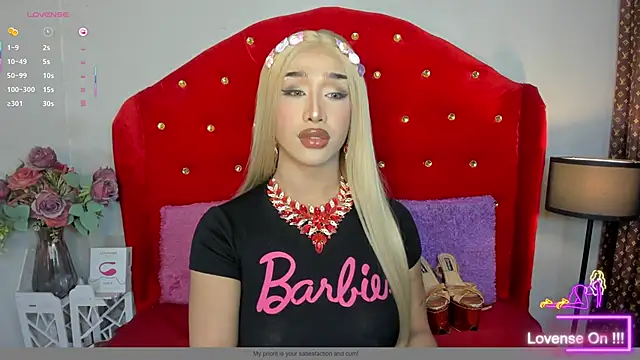 Snapshot of TranSEXUALDIVA chatting on 09.25.25 TranSEXUALDIVA online show from 09.25.25