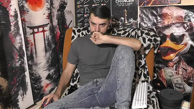 Snapshot of 00george chatting on 01.15.26 00george online show from 01.15.26