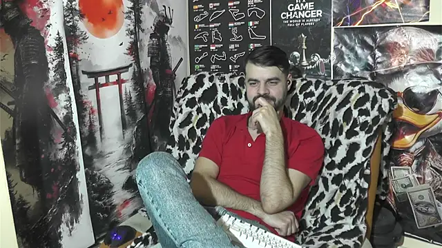 Snapshot of 00george chatting on 02.04.26 00george online show from 02.04.26