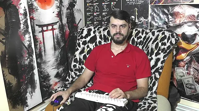 Snapshot of 00george chatting on 02.08.26 00george online show from 02.08.26