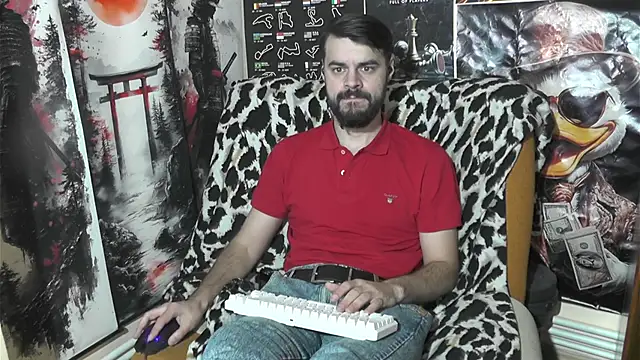 Snapshot of 00george chatting on 02.17.26 00george online show from 02.17.26