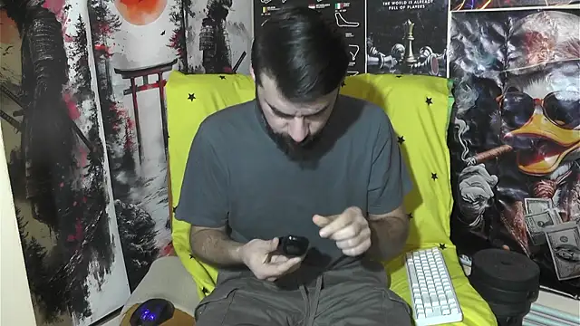 Snapshot of 00george chatting on 03.03.26 00george online show from 03.03.26