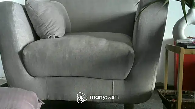 Snapshot of missytrig chatting on 02.24.25 missytrig online show from 02.24.25