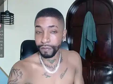 Snapshot of kilian_xx chatting on 02.11.25 kilian xx online show from 02.11.25